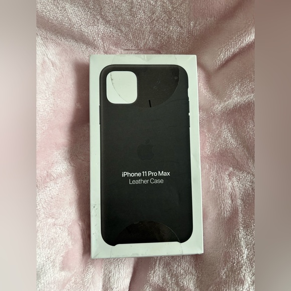 🆕Apple iPhone 11 Pro Max Leather Case - Picture 1 of 4